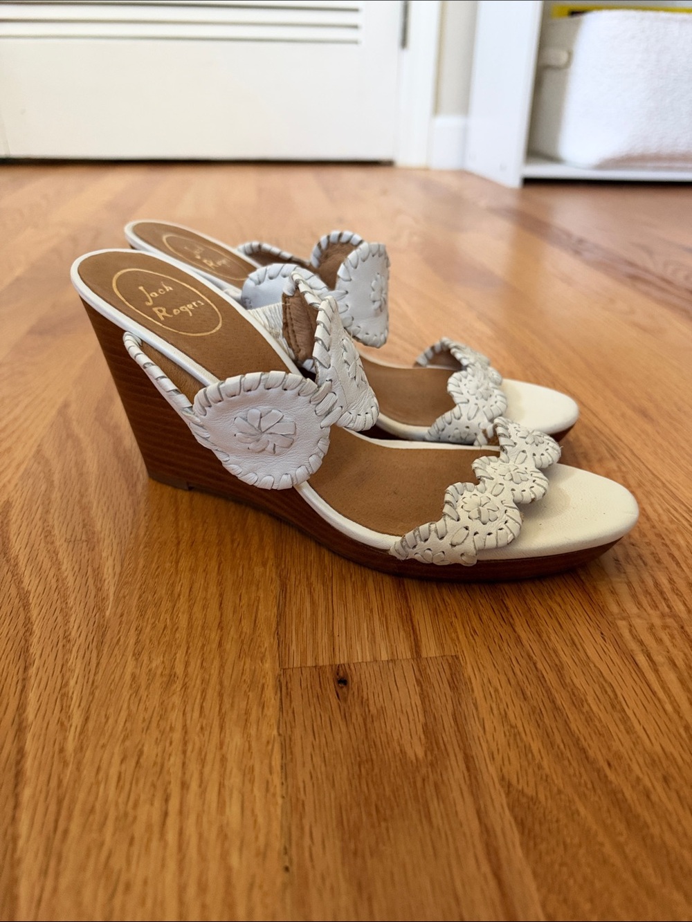 Jack Rogers White Leather Scalloped Wedge Sandals